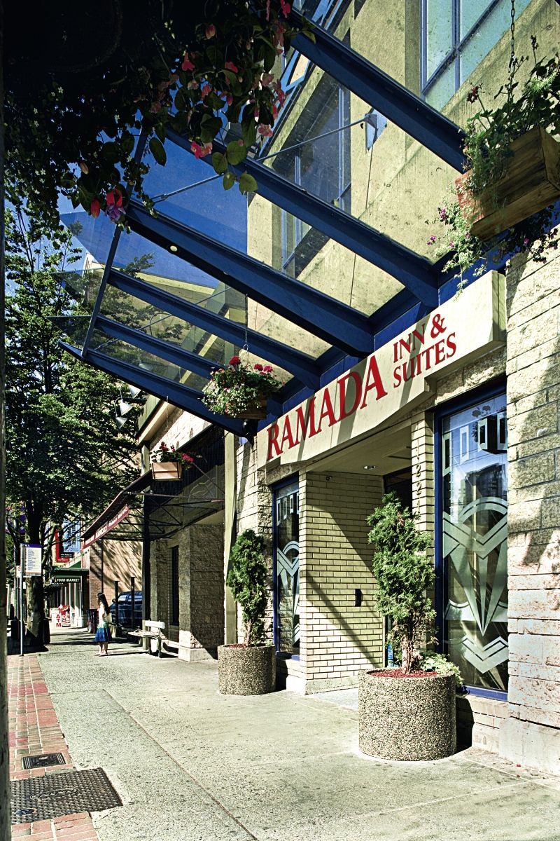 Quality Inn & Suites (Adults Only) Vancouver Exterior foto