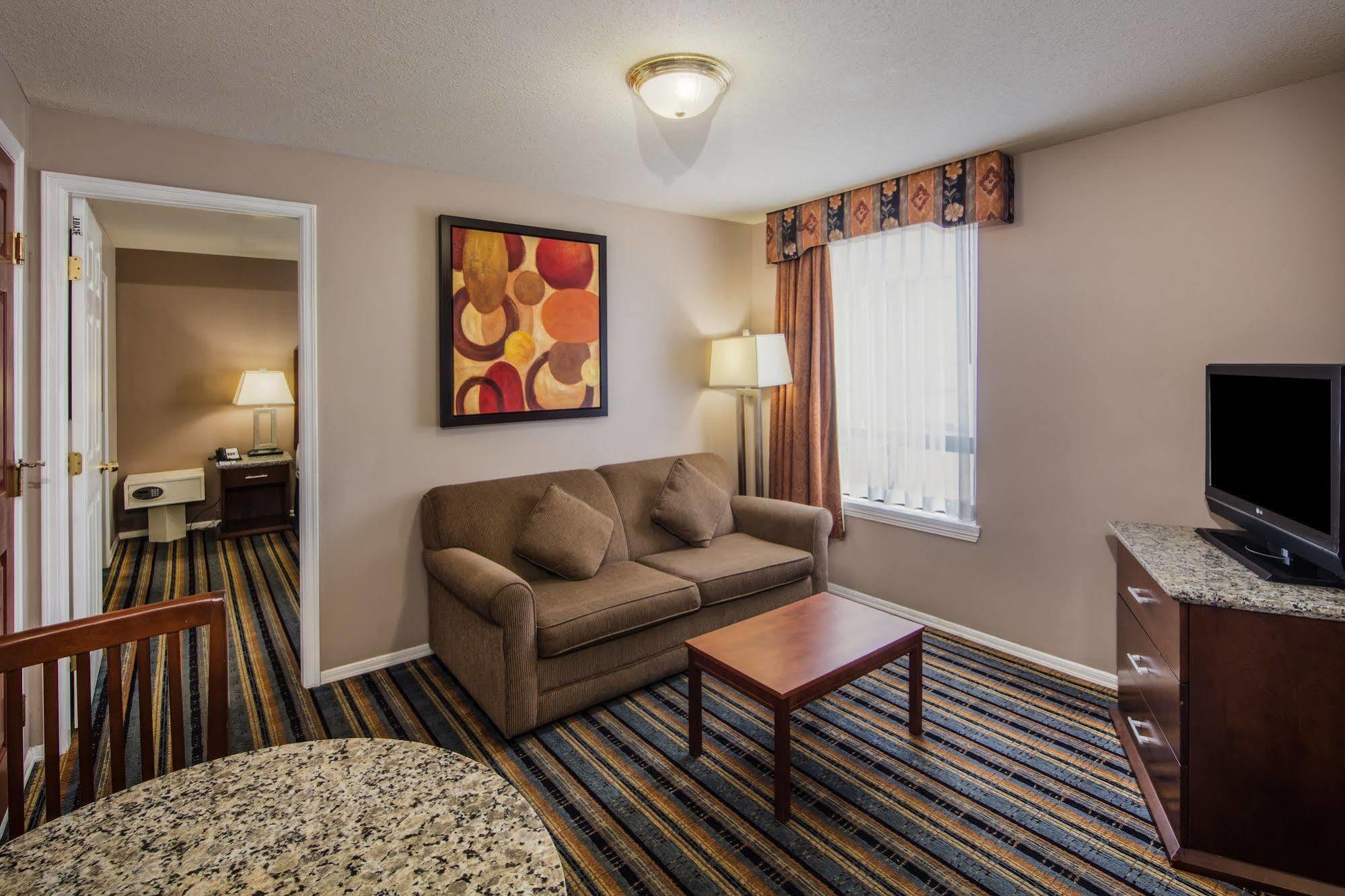 Quality Inn & Suites (Adults Only) Vancouver Exterior foto